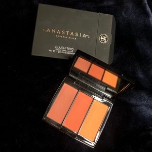 NEW Anastasia Beverly Hills Blush Trio in Peach